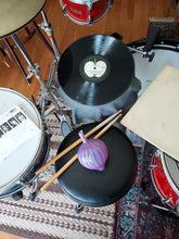 Load image into Gallery viewer, Glass Onion